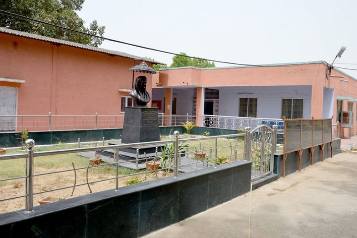 https://cache.careers360.mobi/media/colleges/social-media/media-gallery/16676/2020/8/10/College building of Vijaya Raje Government Girls PG College Gwalior_Campus-View.jpg